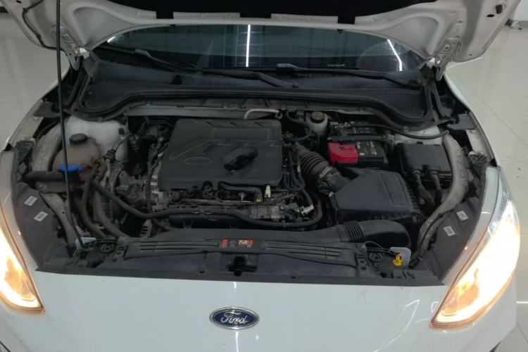 Used Ford Focus 2020 Hatchback EcoBoost 180 Automatic Trend Edition Engine Bay