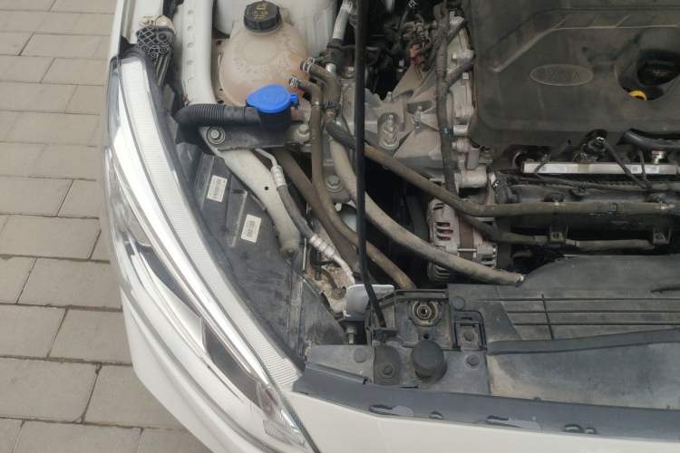 Used Ford Focus 2020 Hatchback EcoBoost 180 Automatic Trend Edition Engine Bay Right