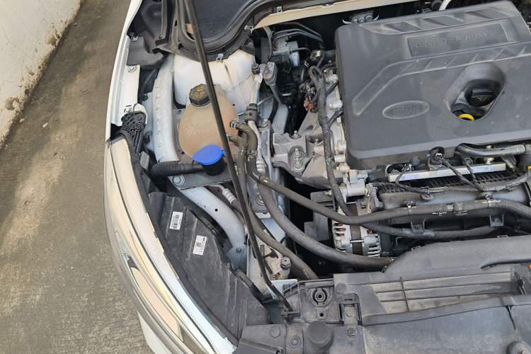 Used Ford Focus 2020 Sedan EcoBoost 180 Automatic Trend Edition Engine Bay Right