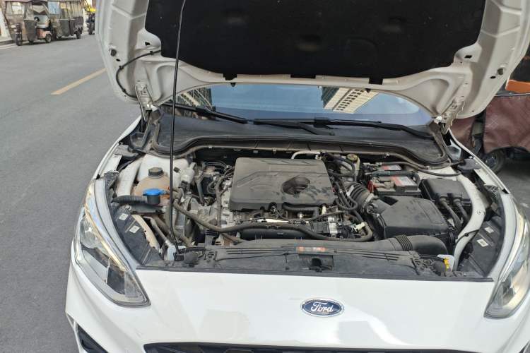 Used Ford Focus 2020 Hatchback EcoBoost 180 Automatic Trend Edition Engine Bay Right