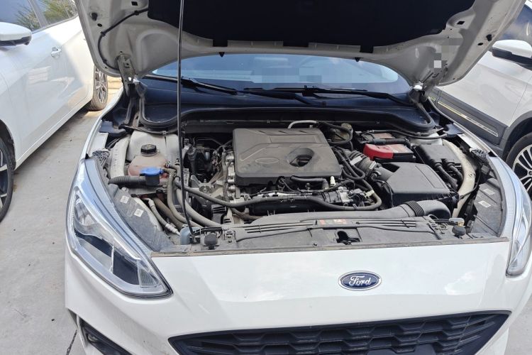 Used Ford Focus 2020 Hatchback EcoBoost 180 Automatic Trend Edition Engine Bay Right