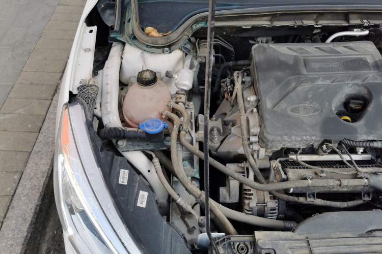 Used Ford Focus 2020 Sedan EcoBoost 180 Automatic Trend Edition Engine Bay Right
