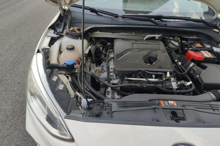 Used Ford Focus 2020 Sedan EcoBoost 180 Automatic Trend Edition Engine Bay Right