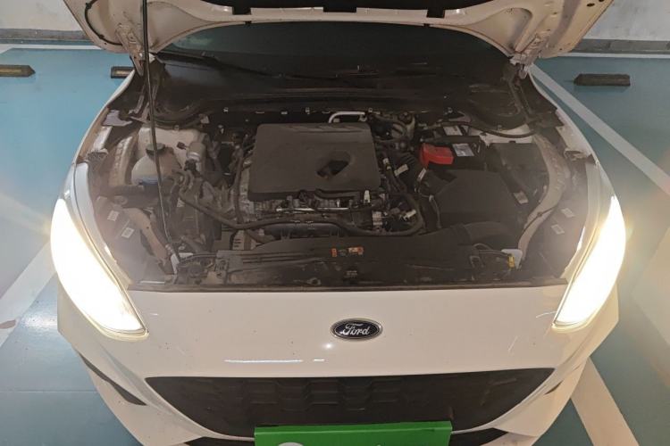 Used Ford Focus 2020 Hatchback EcoBoost 180 Automatic Trend Edition Engine Bay