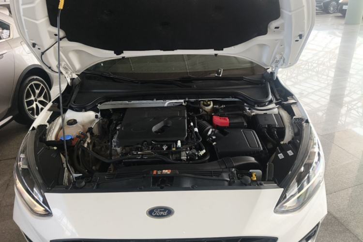 Used Ford Focus 2020 Hatchback EcoBoost 180 Automatic ST Line Engine Bay