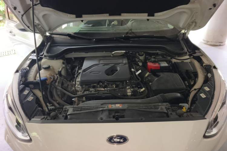 Used Ford Focus 2020 Hatchback EcoBoost 180 Automatic Trend Edition Engine Bay
