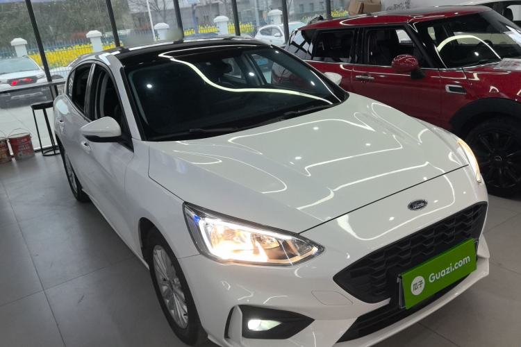 Used Ford Focus 2020 Sedan EcoBoost 180 Automatic Trend Edition Exterior 1