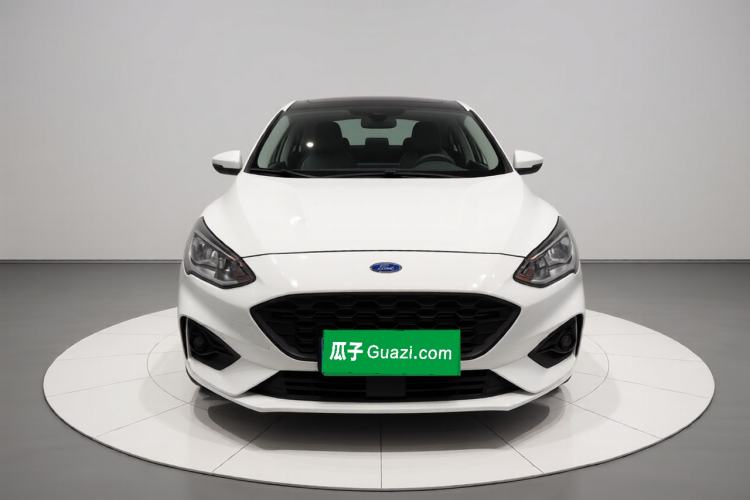 Used Ford Focus 2020 Hatchback EcoBoost 180 Automatic Trend Edition Exterior 1