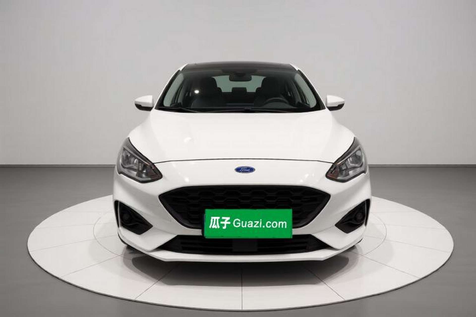 Used Ford Focus 2020 Hatchback EcoBoost 180 Automatic Trend Edition Exterior 1