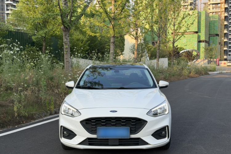 Used Ford Focus 2020 Sedan EcoBoost 180 Automatic Trend Edition Exterior 1