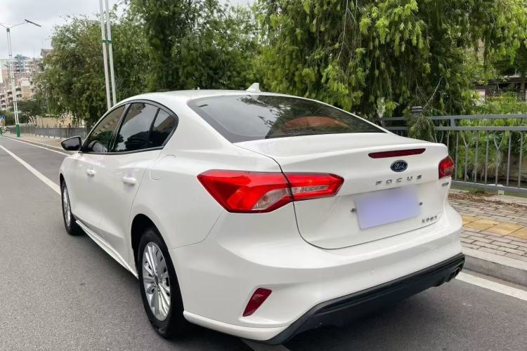 Used Ford Focus 2020 Sedan EcoBoost 180 Automatic Trend Edition Exterior 2
