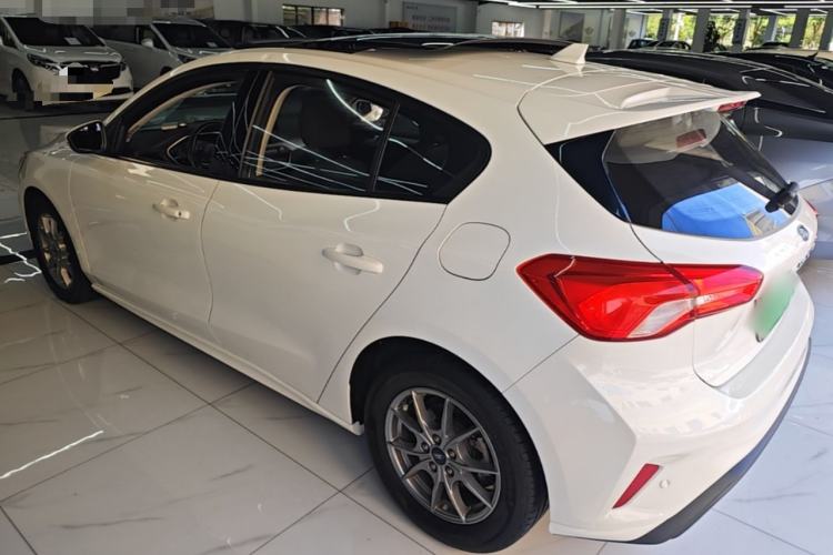 Used Ford Focus 2020 Hatchback 1.5L Automatic Sharp Edition Exterior 2