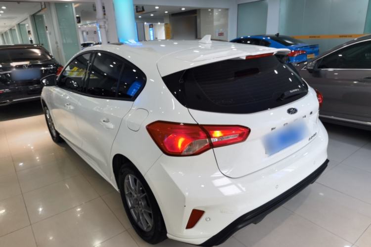 Used Ford Focus 2020 Hatchback EcoBoost 180 Automatic Trend Edition Exterior 2