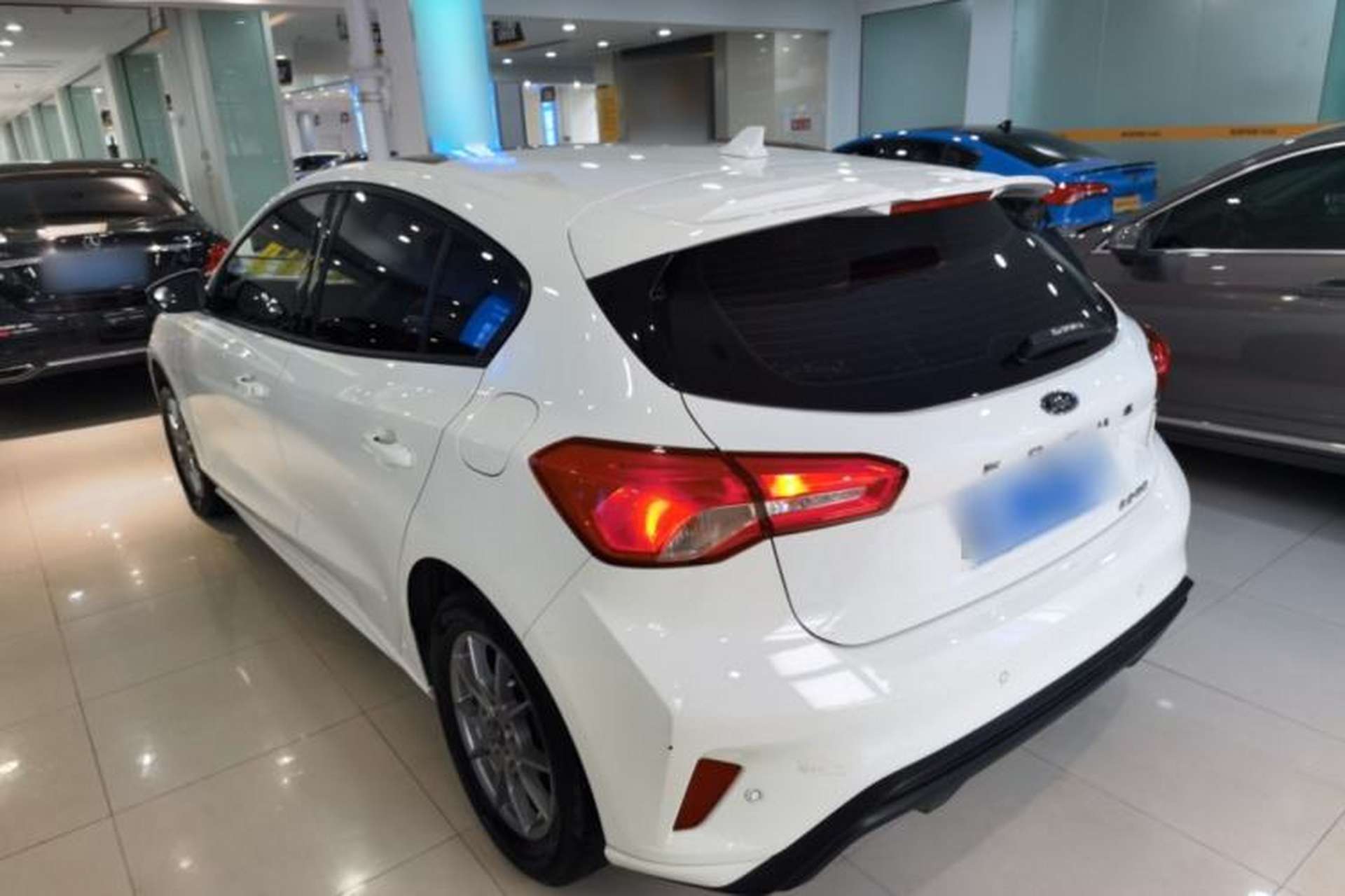 Used Ford Focus 2020 Hatchback EcoBoost 180 Automatic Trend Edition Exterior 2