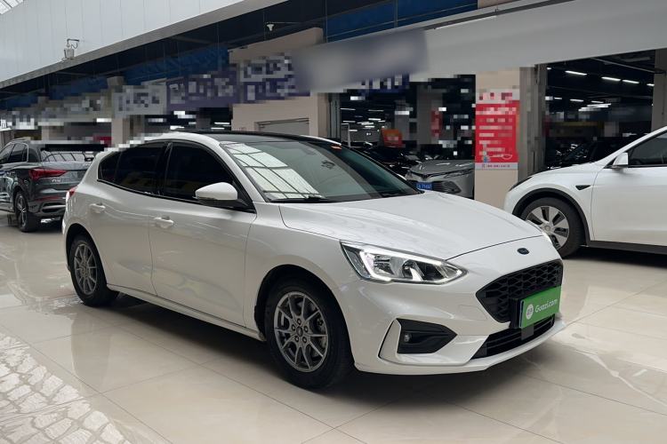 Used Ford Focus 2020 Hatchback EcoBoost 180 Automatic Trend Edition Exterior 2