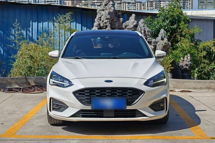 Used Ford Focus 2020 Hatchback EcoBoost 180 Automatic ST Line Exterior 2