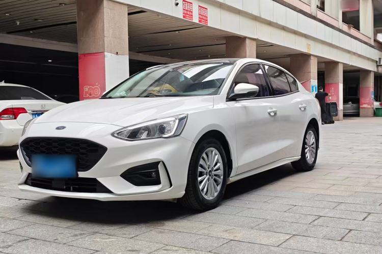 Used Ford Focus 2020 Sedan EcoBoost 180 Automatic Trend Edition Exterior 2