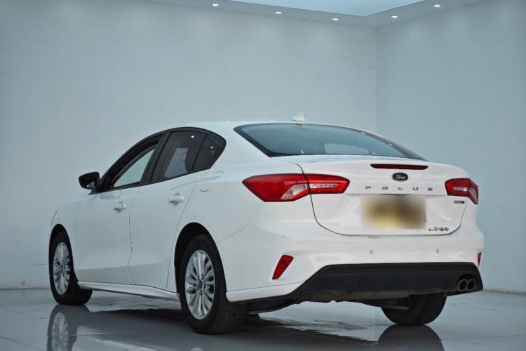 Used Ford Focus 2020 Sedan EcoBoost 180 Automatic Trend Edition Exterior 3