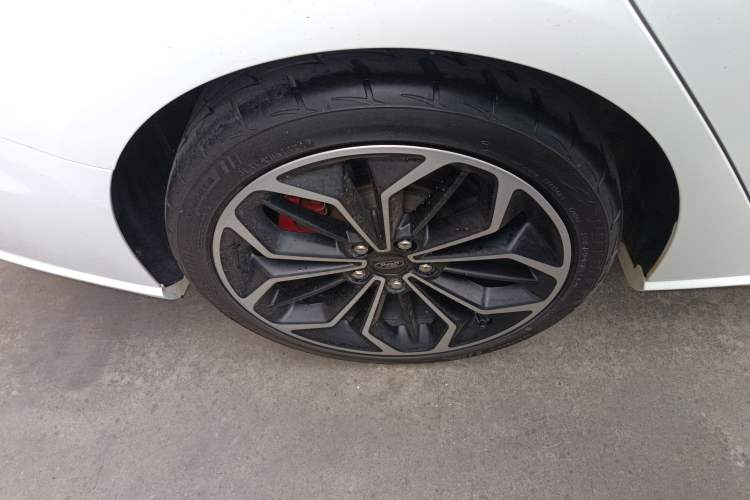 Used Ford Focus 2020 Sedan EcoBoost 180 Automatic ST Line Exterior 3