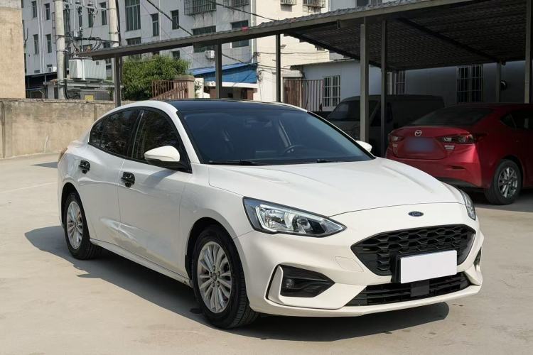 Used Ford Focus 2020 Sedan EcoBoost 180 Automatic Trend Edition Exterior 3