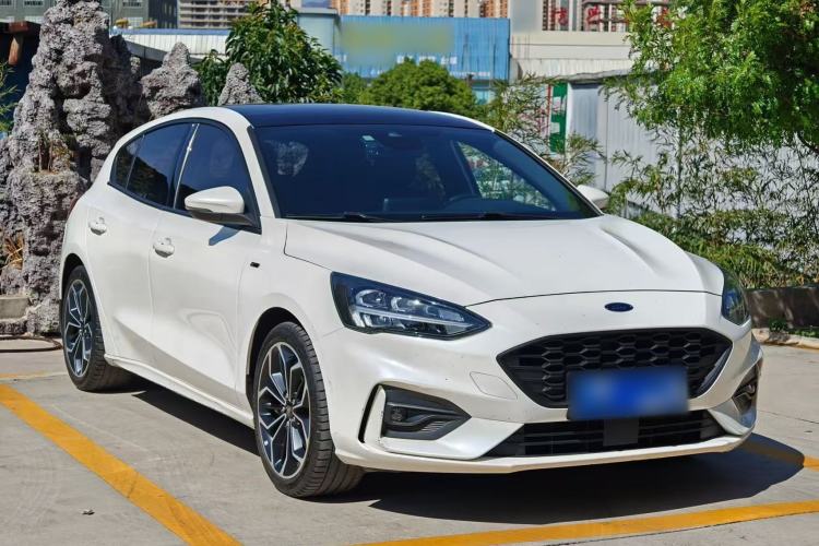 Used Ford Focus 2020 Hatchback EcoBoost 180 Automatic ST Line Exterior 3