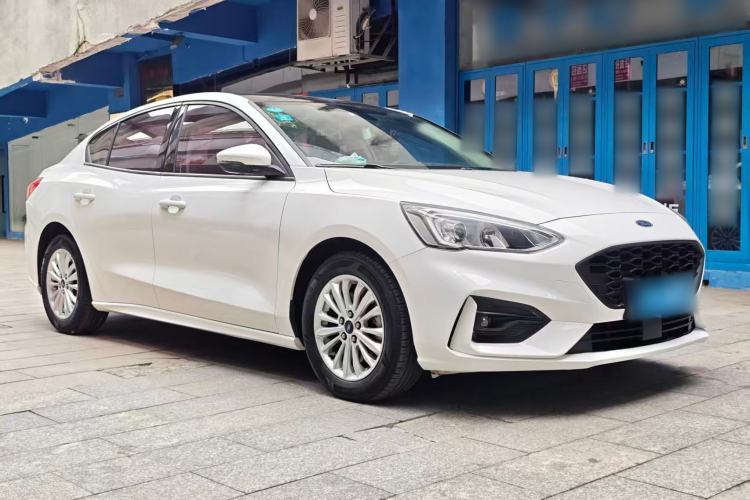 Used Ford Focus 2020 Sedan EcoBoost 180 Automatic Trend Edition Exterior 3