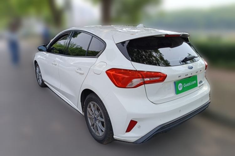 Used Ford Focus 2020 Hatchback EcoBoost 180 Automatic Trend Edition Exterior 3