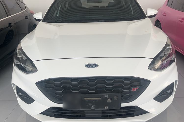 Used Ford Focus 2020 Hatchback EcoBoost 180 Automatic ST Line Exterior 3