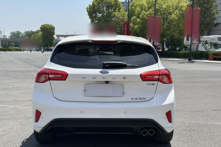 Used Ford Focus 2020 Hatchback EcoBoost 180 Automatic Trend Edition Exterior 4