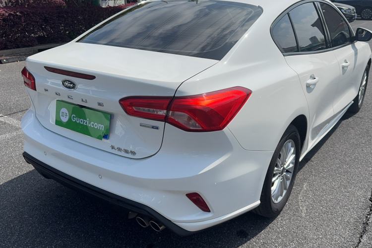 Used Ford Focus 2020 Sedan EcoBoost 180 Automatic Trend Edition Exterior 4