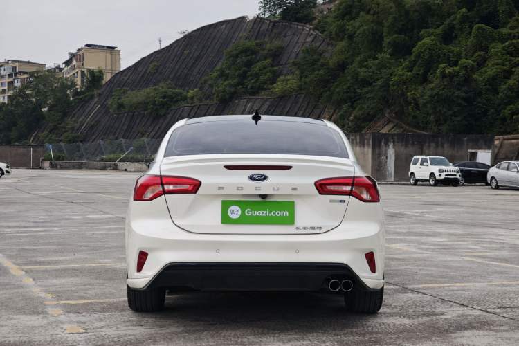 Used Ford Focus 2020 Sedan EcoBoost 180 Automatic ST Line Exterior 4