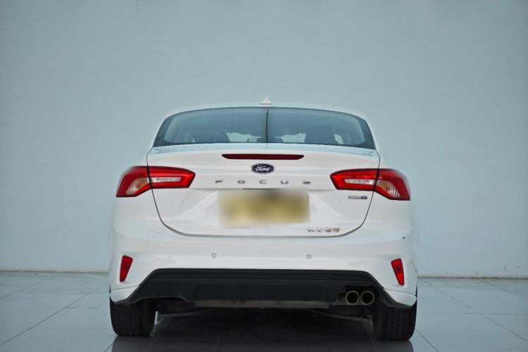 Used Ford Focus 2020 Sedan EcoBoost 180 Automatic Trend Edition Exterior 4
