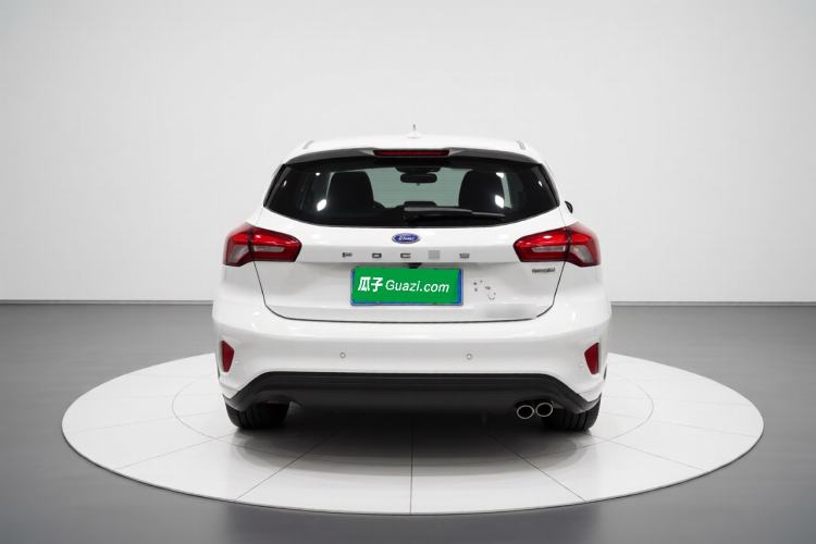 Used Ford Focus 2020 Hatchback EcoBoost 180 Automatic Trend Edition Exterior 4