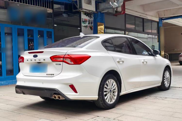 Used Ford Focus 2020 Sedan EcoBoost 180 Automatic Trend Edition Exterior 4