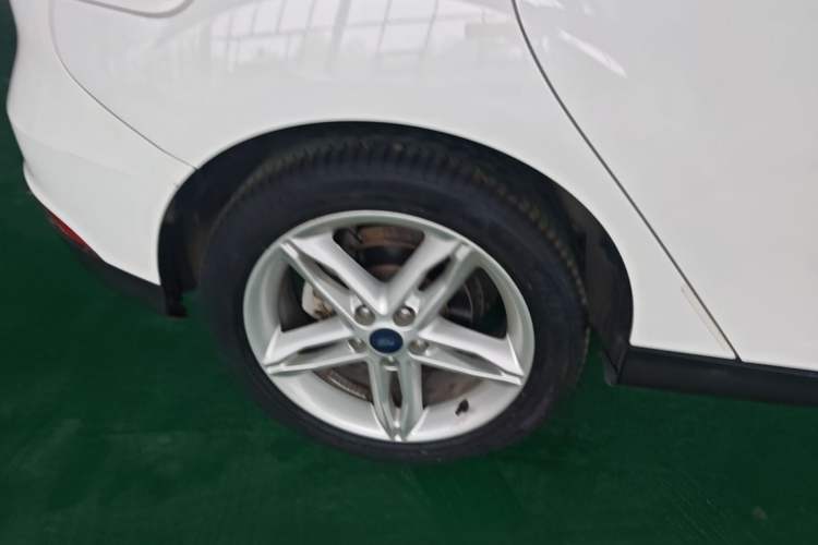 Used Ford Focus 2020 Hatchback Classic 1.5L Automatic Trendy Model Exterior 5