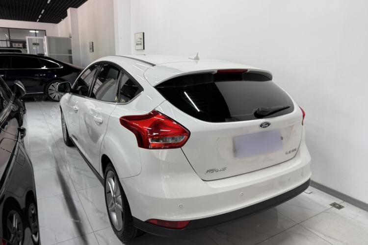 Used Ford Focus 2020 Hatchback Classic 1.5L Automatic Trendy Model Exterior 5