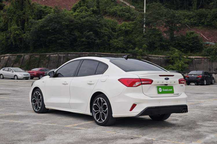 Used Ford Focus 2020 Sedan EcoBoost 180 Automatic ST Line Exterior 5