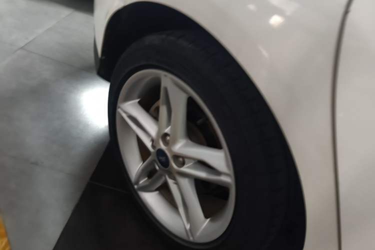 Used Ford Focus 2020 Hatchback Classic 1.5L Automatic Trendy Model Exterior 5