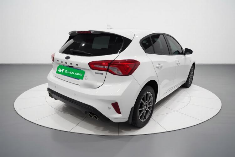 Used Ford Focus 2020 Hatchback EcoBoost 180 Automatic Trend Edition Exterior 5