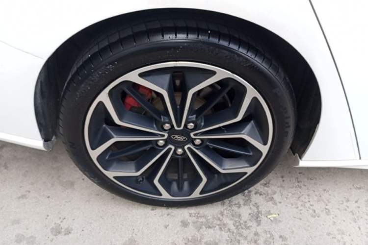 Used Ford Focus 2020 Sedan EcoBoost 180 Automatic ST Line Exterior 5