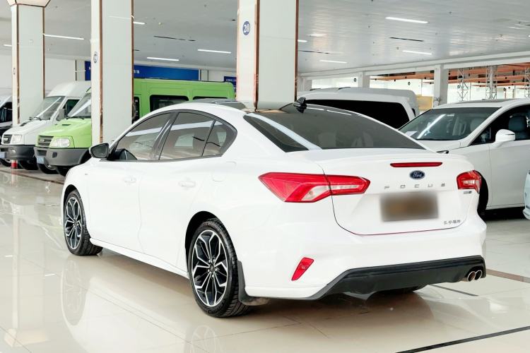 Used Ford Focus 2020 Sedan EcoBoost 180 Automatic ST Line Exterior 5