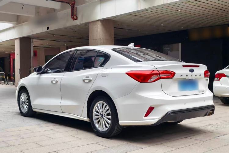 Used Ford Focus 2020 Sedan EcoBoost 180 Automatic Trend Edition Exterior 6