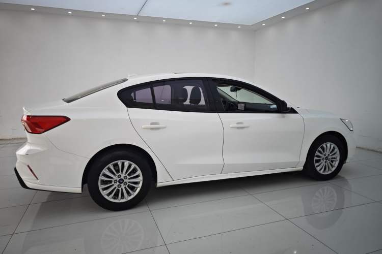 Used Ford Focus 2020 Sedan EcoBoost 180 Automatic Trend Edition Exterior 7