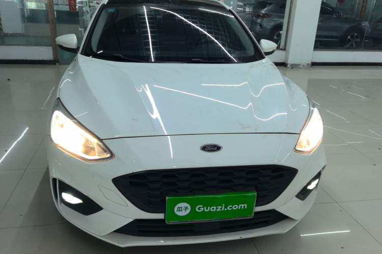 Used Ford Focus 2020 Hatchback EcoBoost 180 Automatic Trend Edition Front