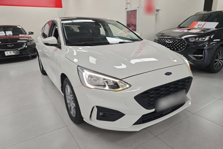 Used Ford Focus 2020 Hatchback EcoBoost 180 Automatic Trend Edition Front Right 45 Deg