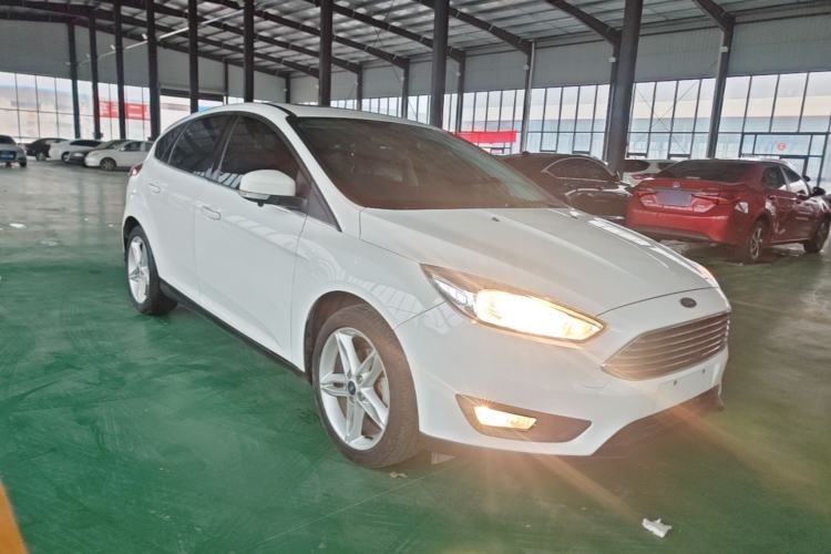 Used Ford Focus 2020 Hatchback Classic 1.5L Automatic Trendy Model Front Right 45 Deg