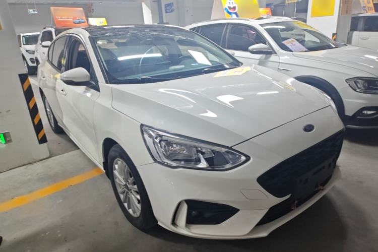 Used Ford Focus 2020 Sedan EcoBoost 180 Automatic Trend Edition Front Right 45 Deg