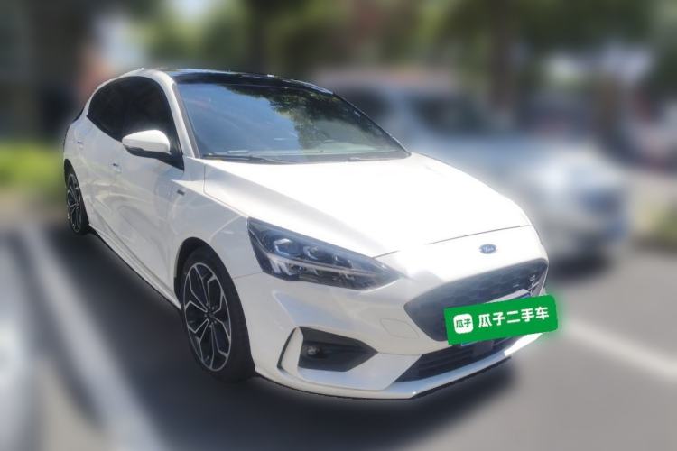 Used Ford Focus 2020 Hatchback EcoBoost 180 Automatic ST Line Front Right 45 Deg
