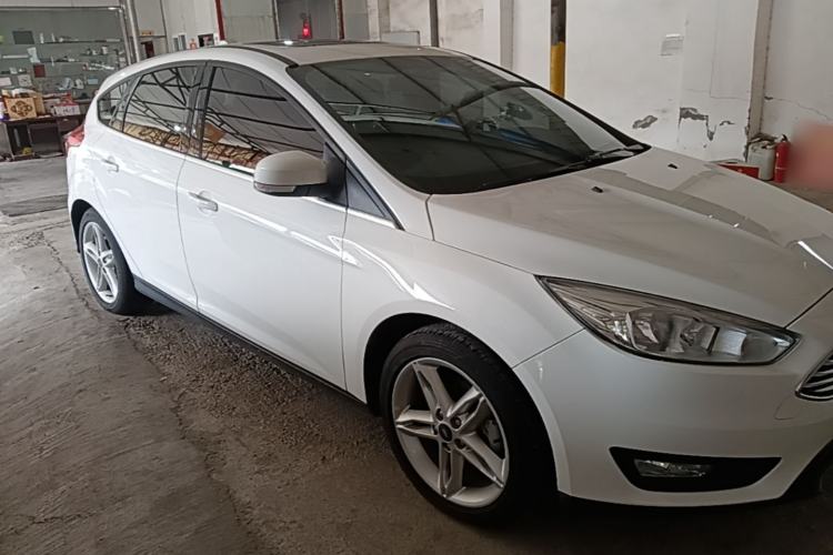 Used Ford Focus 2020 Hatchback Classic 1.5L Automatic Trendy Model Front Right 45 Deg