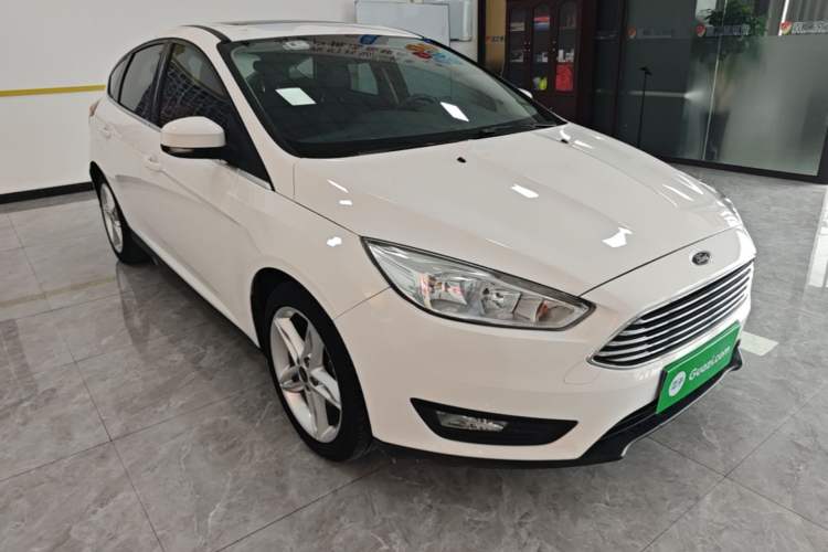 Used Ford Focus 2020 Hatchback Classic 1.5L Automatic Trendy Model Front Right 45 Deg